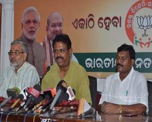 Sudipta Ray calls Odisha Revenue Minister Maheswar Mohanty land broker 