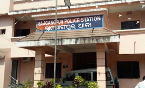 Looters arrested in Rajgangpur