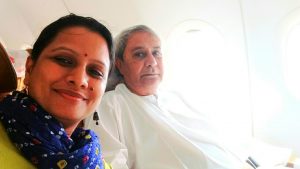 Naveen allows lady to take selfie with him
