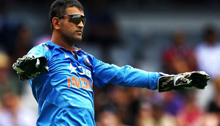 Dhoni will have to remove dagger insignia from gloves: ICC