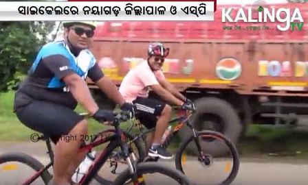 Odisha District Collector, SP go on bicycle ride to meet people
