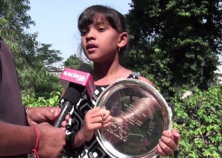 Odia girl Siddhi Swayangita Sethi wins 1st prize on film on Swachh Bharat