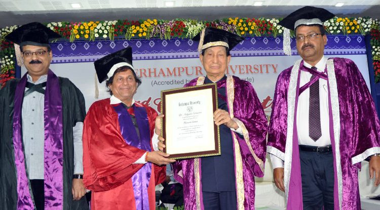 Achyuta Samanta gets first Honorary Doctorate from any Odisha University