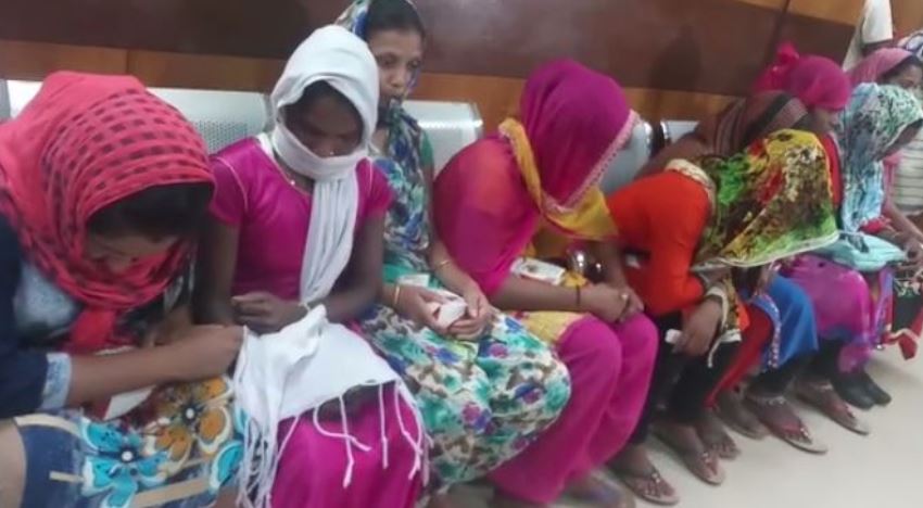 17 Odia Girls Rescued At Rajahmundry Railway Station In Andhra