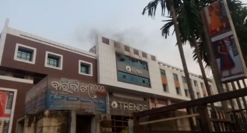 Fire breaks out at a Cuttack market complex