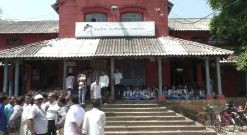 Students Demand Plus Two Course at Surada Model School