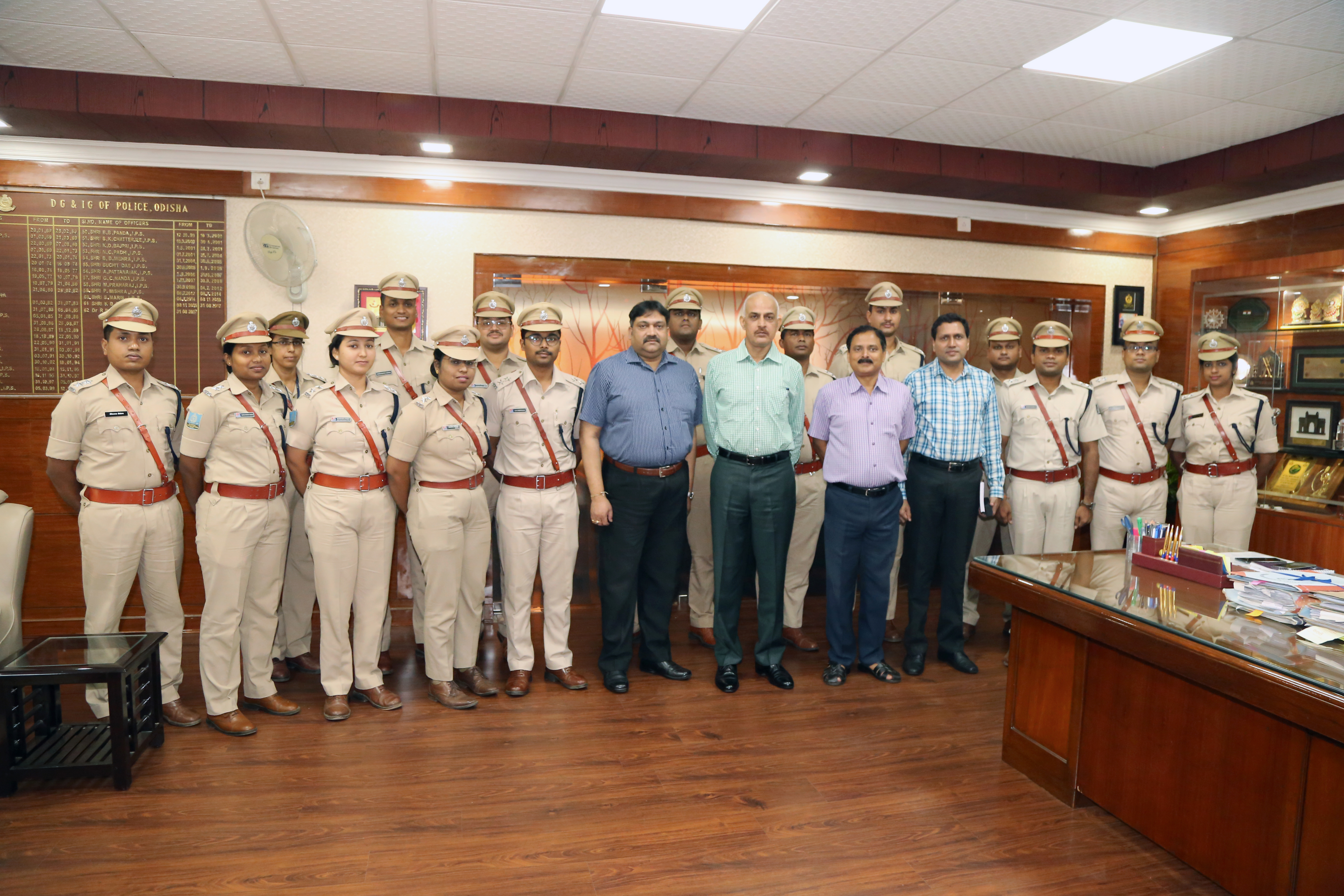 OPS Probationers Interact With Police DG