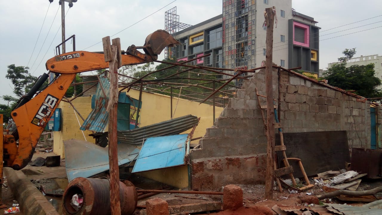 Illegal Encroachment Demolished At Kalinga Nagar