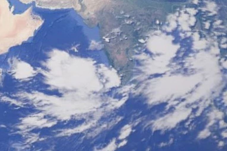 IMD issues cyclone alert a day after monsoon arrives