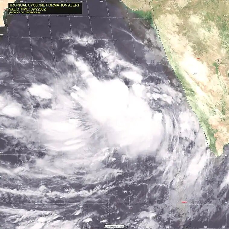 Cyclone Vayu to hit Maharashtra, Gujarat & Lakshadweep