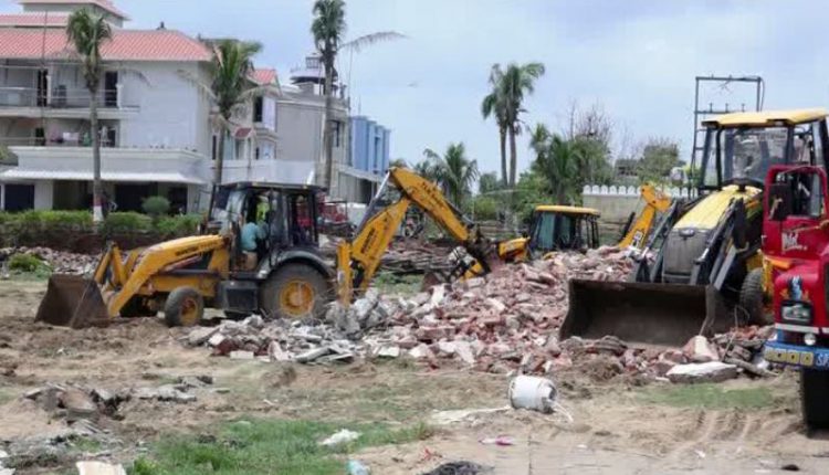 Puri District Administration Starts Eviction Drive For Construction Of Multi Layer Parking Lot