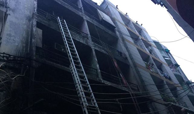 Delhi: 6 Killed In Fire At Building, CM Kejriwal Visits Site