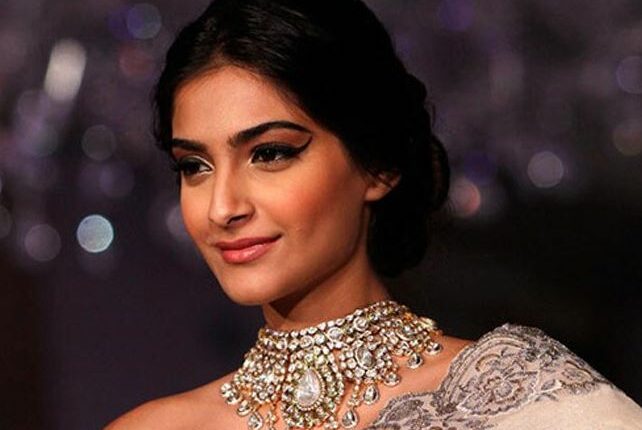 Sonam Kapoor Hits Back At Trolls Targetting Her For Comment On Kashmir Situation