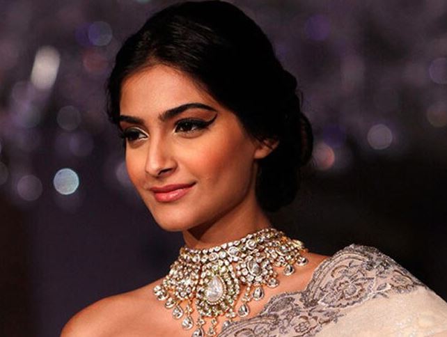 sonam kapoor to join king charles at concert