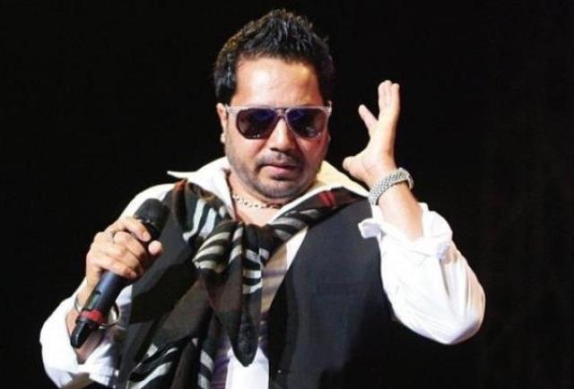 Mika Singh banned from Indian film industry