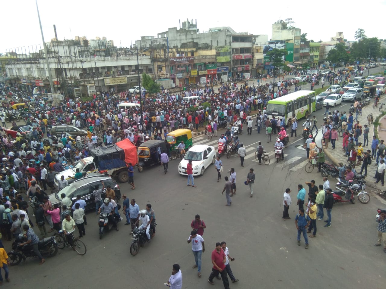 Police Public Clash In Odisha Capital Over Amended MV Act