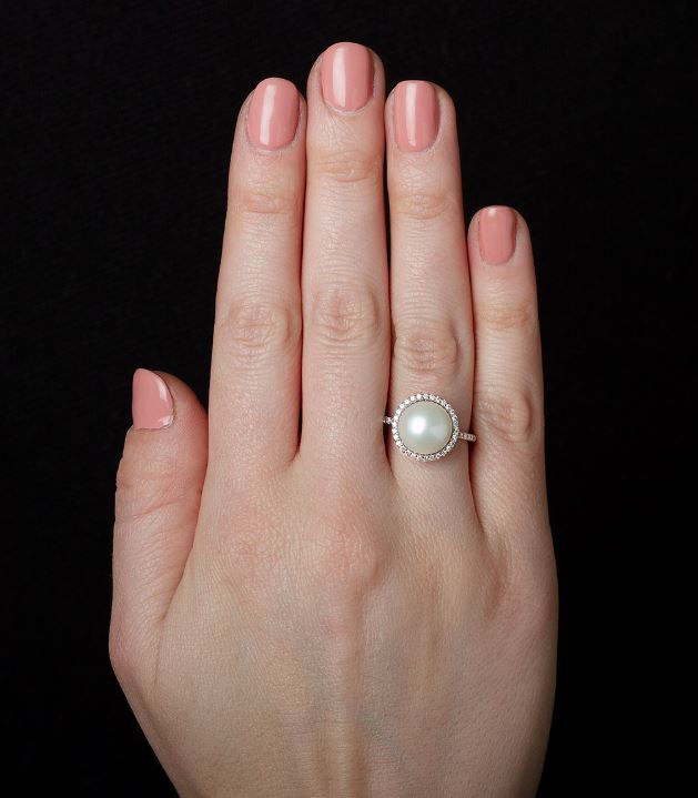 Moonstone brings positivity in life; know benefits and how to wear it –  India TV