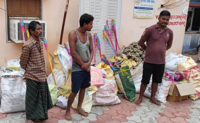Illegal firecracker manufacturing units busted in Cuttack
