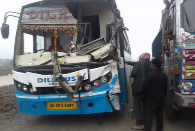 27 injured as bus, truck collide in Odisha’s Angul