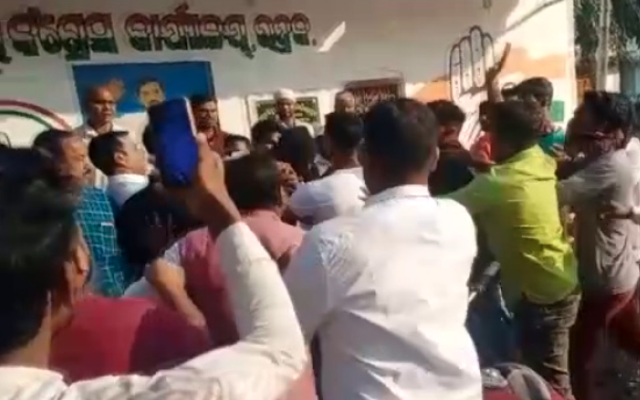 Congress workers fight outside party office in Odisha’s Bhadrak