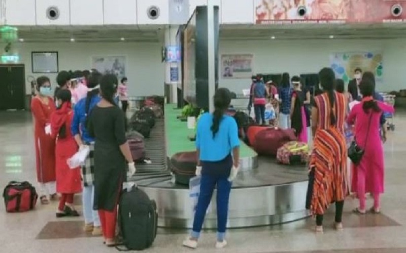 Sonu Sood helps 169 migrant Odia girls to return to Odisha from Kerala