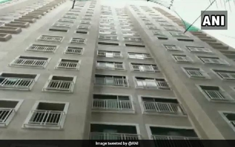 Mumbai Builder hands over 19-storey building