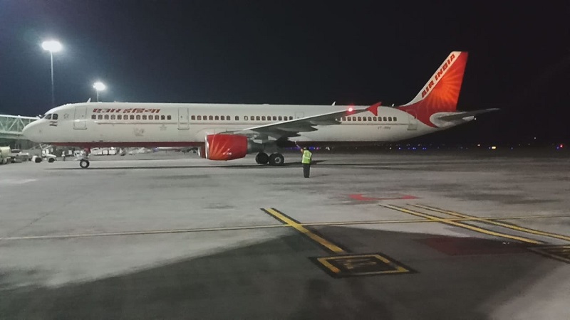 An Air India flight with 331 passengers from Britain landed at the Rajiv Gandhi International Airport in Hyderabad early Tuesday. It later took off with another 87 passengers for Delhi, from where they will be airlifted to the US. Air India flight AI 1839, a Boeing 773 aircraft, arrived via Delhi at the Hyderabad airport at 2.21 am.