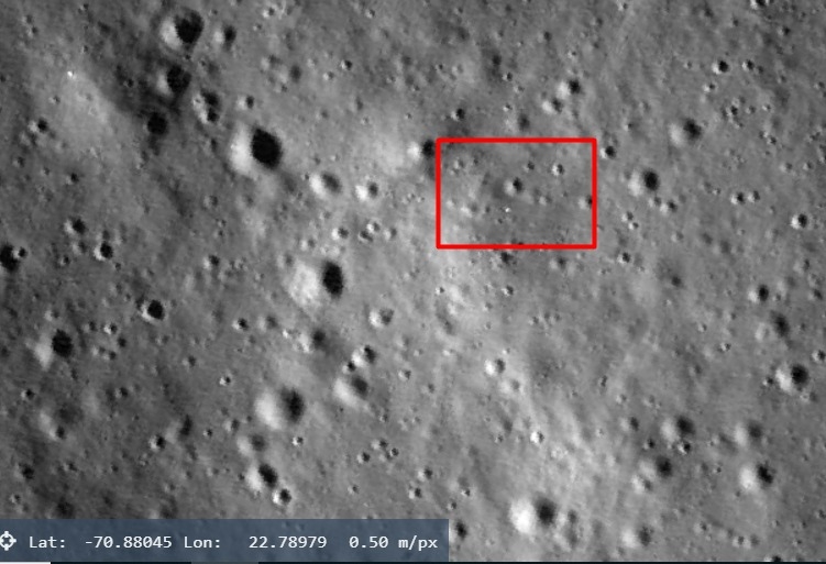 moon rover 'Pragyan' rolling on lunar surface