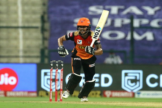 Pandey's 51 helps SRH labour to 142/4 against KKR