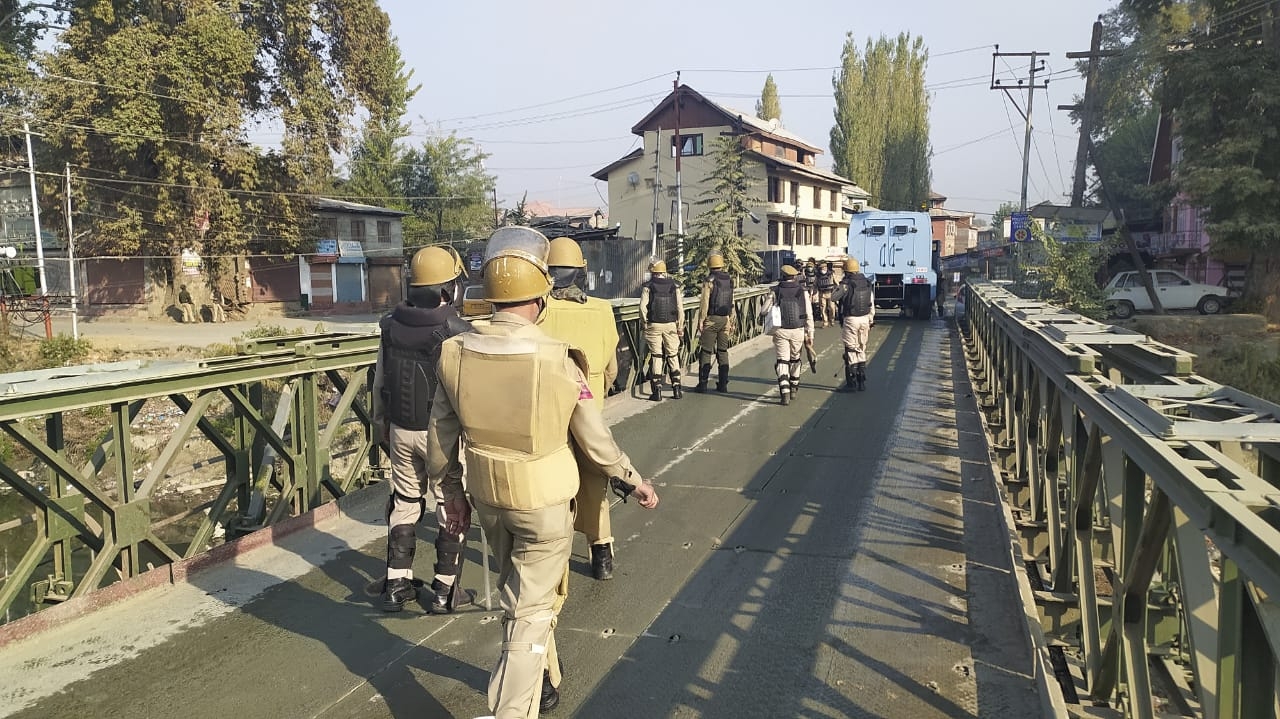 terrorists killed in Srinagar encounter