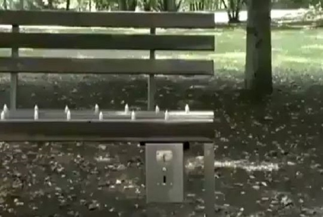 Funny Video Of Weird Bench Is Going Viral On Social Media