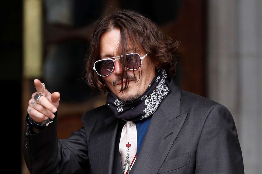 Johnny Depp receives 7 mins standing ovation at Cannes