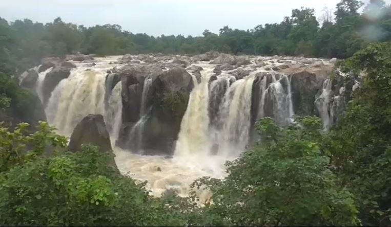 gundichaghai waterfall images