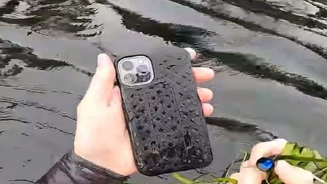 iphone 11 found in lake