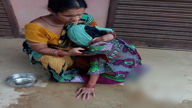 woman tharashed in Dhenkanal