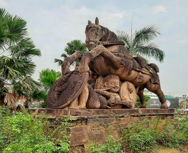 horse statue in master canteen bhubaneswar
