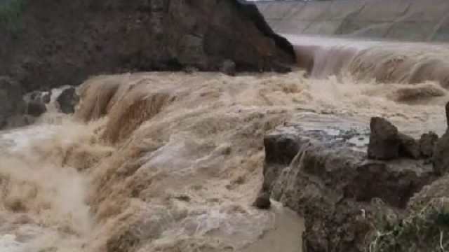 breach in Indravati lift canal in kalahandi
