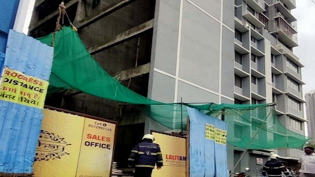 lift crashes in Mumbai