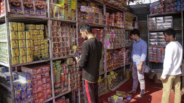 Orissa High Court allows green crackers