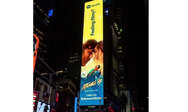 Former student at NYC Sara Ali Khan, now lights up One Times Square billboard
