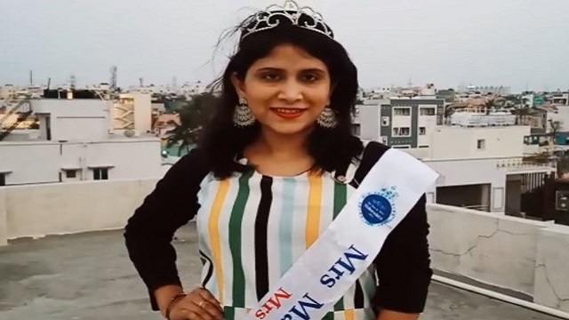 odisha woman wins mrs. maharashtra talent award