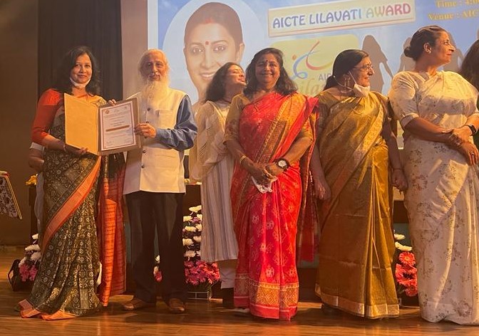 KIIT Team Win AICTE Lilavati Award