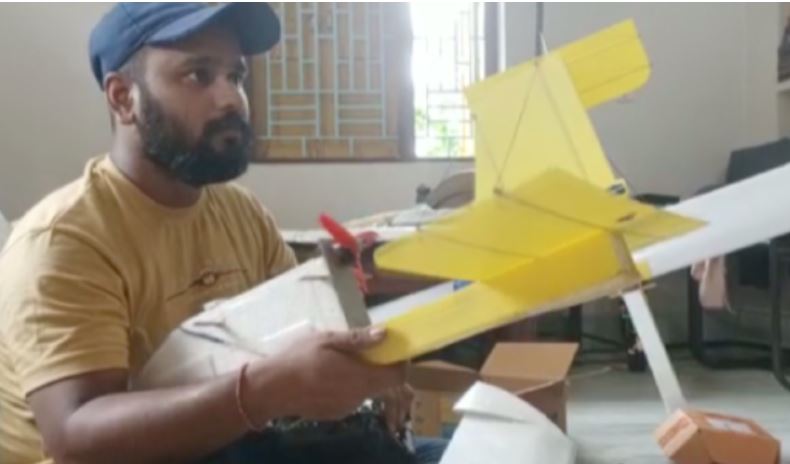 Odia techie makes miniature airplanes helicopters
