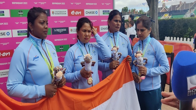 India's women's team clinches gold medal in lawn bowls