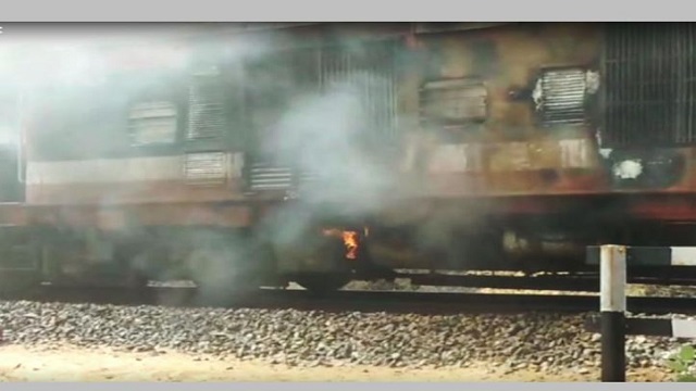 Passengers’ train engine caught fire in Jharsuguda