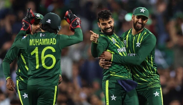 Pakistan's slim semifinal hopes alive