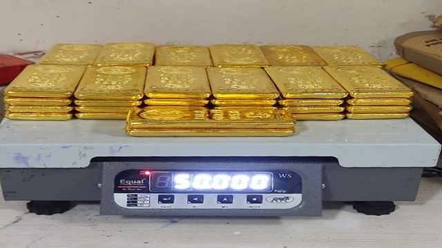 gold seized at mumbai airport
