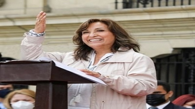 dina boluarte first female president