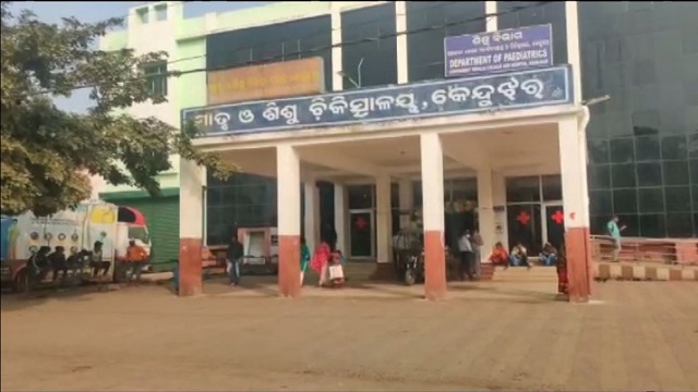 school student gives birth to baby girl