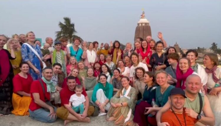 foreigners prayer to Lord Jagannath